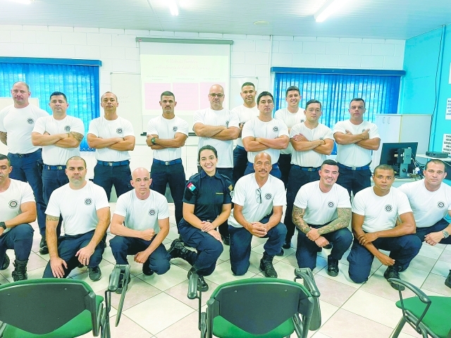 Guardas participam de instrução  para casos de violência doméstica