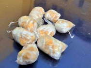 Guarda Civil apreende 98 porções de crack no CDHU e prende procurado pela Justiça