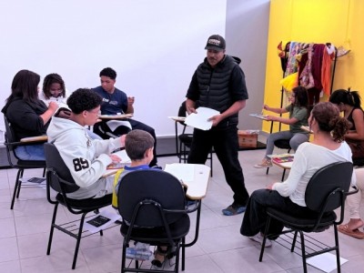 Pirapitingui tem aulas gratuitas de grafite, teatro e hip hop para crianças