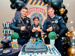 Guarda Civil de Indaiatuba faz surpresa em aniversário de criança