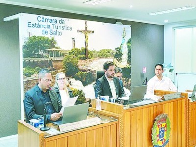 Câmara de Salto analisa novos projetos e aprova moção de reconhecimento a radialista