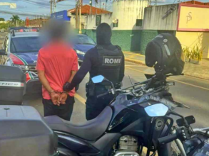 Homem de 55 anos é preso por tráfico de drogas na Vila Costa e Silva