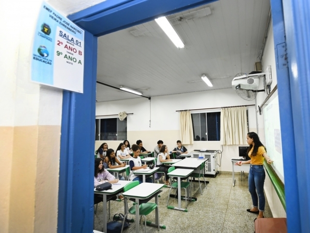 O curso para profissionais da Educação será realizado entre setembro e novembro, sempre às quintas-feiras, no Teatro Bento Quirino, na região central
