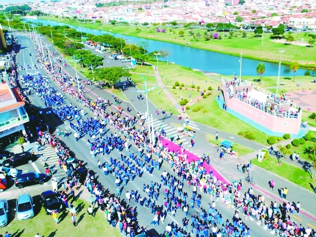 Desfile deve começar às 9h com término está previsto para às 12h