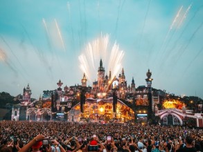 Trabalhe no Tomorrowland Brasil 2025: empresa abre 30 vagas para funções de acesso e orientação