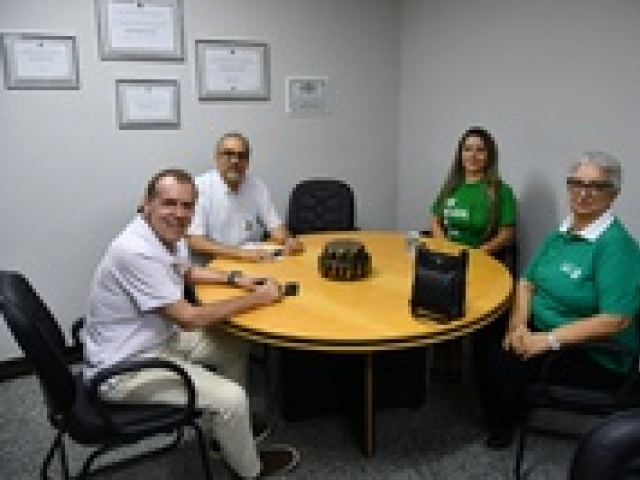 Câmara recebe representantes do Instituto Gabriel no “Setembro Verde