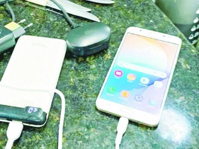 Guarda Civil detém homem com  celular roubado na Vila Brizzola