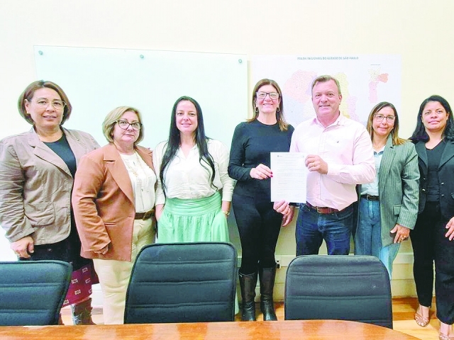 O grupo foi recebido na Secretaria de Educação do Estado de São Paulo