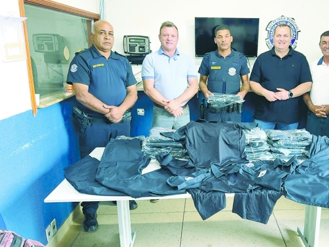 Os novos uniformes representam o reconhecimento do trabalho diário