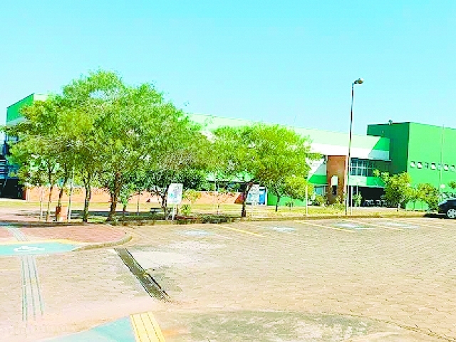 A pós-graduação é gratuita, sem cobrança de mensalidade