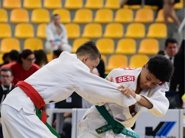 Programa Esportivo recebe jovens nascidos entre 2012 e 2017 