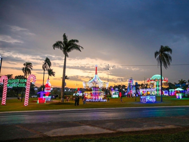 Diversos pontos da cidade serão contemplados com a decoração Natalina.