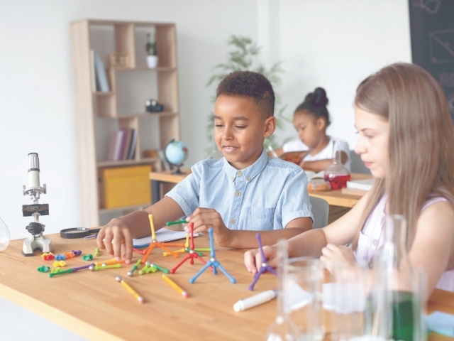 Amado Maker auxilia no desenvolvimento do aprender na sala de aula