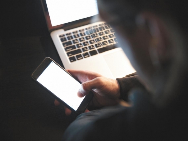 Adolescente de 14 anos confessa ter produzido montagens falsas de nudez