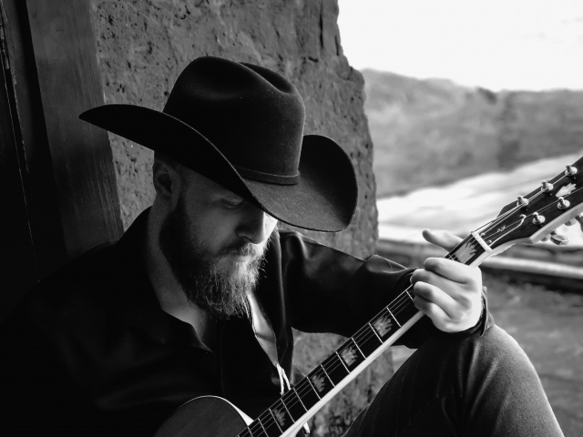 ENTRE CHAPÉUS, PALCOS E LIBERDADE