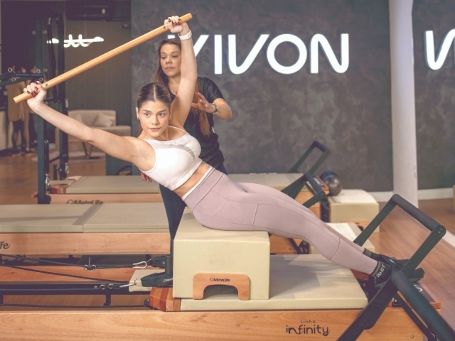 Pilates moderno segue a lógica do treinamento completo: físico e esportivo