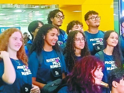 Prontos pro Mundo: estudantes locais embarcam para a Austrália