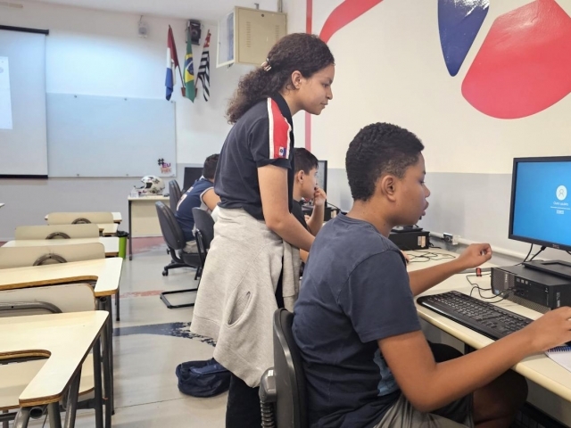 O curso é oferecido para diferentes faixas etárias, a partir de 12 anos