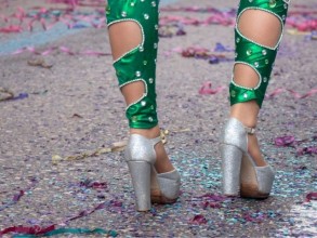 Verão e Carnaval exigem atenção redobrada com a saúde das pernas e do sistema vascular 