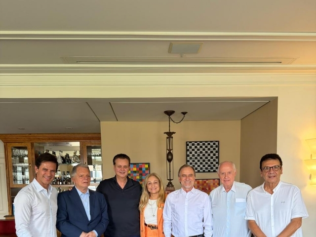 Bancada do PSDB na Alesp anuncia migração para o PSD após reunião com Kassab