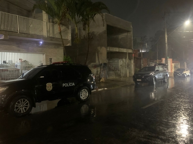 Homem é esfaqueado após briga na Rua Martinho Lutero