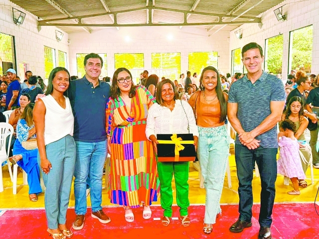 O evento reuniu familiares, autoridades, professores e alunos