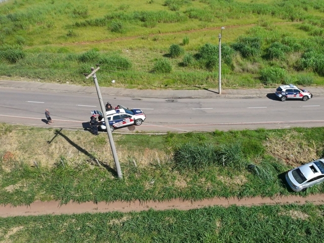 Perda de controle é registrada na Rua Embirá, ao lado do Terminal Rodoviário
