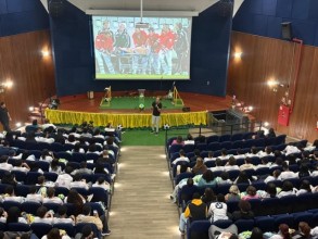 Abertura do Cras Jovem 2026 reúne 200 adolescentes no auditório da Prefeitura