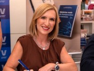 Empresária Mara Pusch participa de lançamento de livro sobre franchising em São Paulo