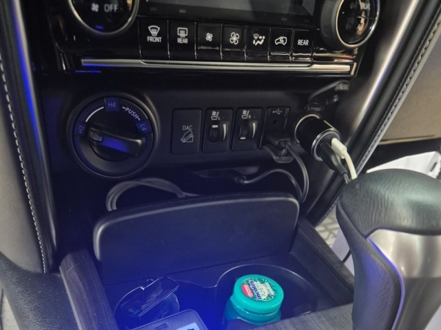 Polícia Rodoviária flagra veículo particular com sirene e luzes de emergência na Anhanguera