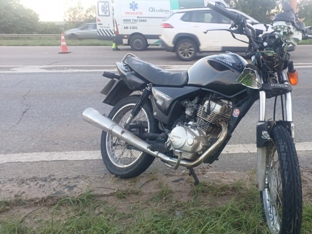 Motociclista fica ferido após colisão na Rodovia Santos Dumont em Indaiatuba