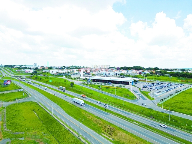 Para evitar o tráfego intenso, concessionária recomenda que motoristas evitem horários específicos