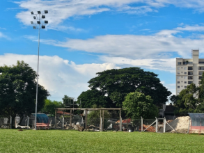 Campo de Rugby ganha iluminação e terá atividades no período noturno