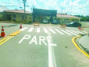 Monte Mor reforça sinalização viária e amplia segurança no trânsito