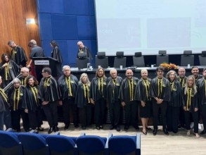 Academia de Letras de Indaiatuba celebra 1 ano com noite de homenagens e lançamento da revista “Vozes & L