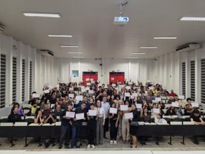 Fiec entrega cerca de 200 certificados do Programa de Educação Digital