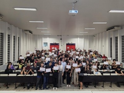Fiec entrega cerca de 200 certificados do Programa de Educação Digital