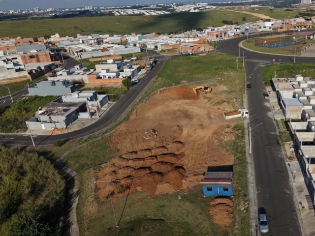 O projeto prevê uma área construída de 1.545,99 m2 em um terreno de 3.891,600 m2 e contará com acessibilidade completa.
