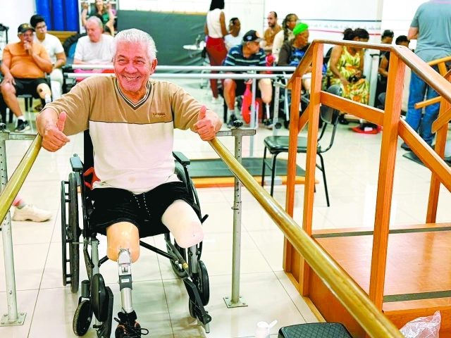 Foram atendidos idosos e crianças; 130 ganharam dispositivos dentários