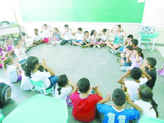 Para fazer sugestões, não é necessário ser especialista em ensino, inclusive estudantes podem dar ideias