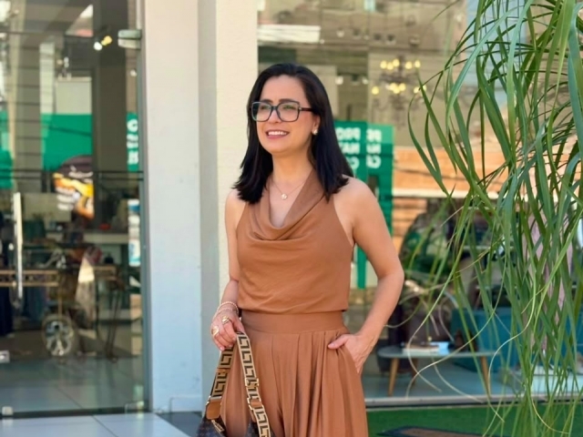 O marrom, que ganhou força no inverno, continua protagonista 