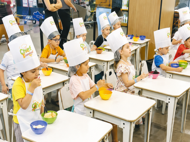 Cozinhar estimula coordenação motora, autonomia e organização