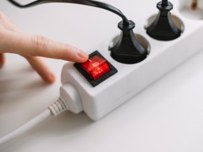 Aparelhos desligados também consomem energia? CPFL esclarece mitos e verdades sobre o stand-by