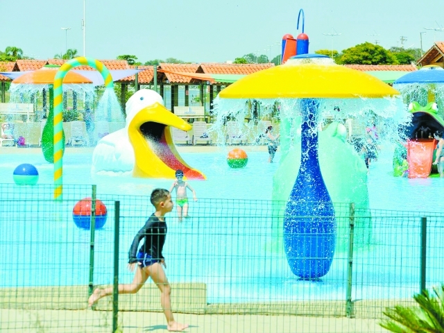Piscinas do Parque da Criança vão funcionar de sexta a domingo