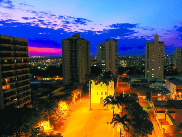 Precedendo a igreja matriz atual, Indaiatuba ganhou 1a capela em 1813