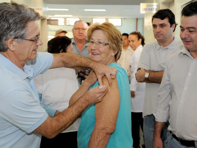 Imunização será oferecida também no domingo, dia 21